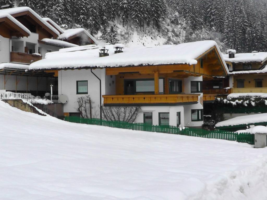 Appartementhaus Zillertal By Piaunddirk Финкенберг Экстерьер фото